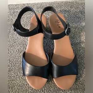 Style & Co black block heal sandal size 7 1/2